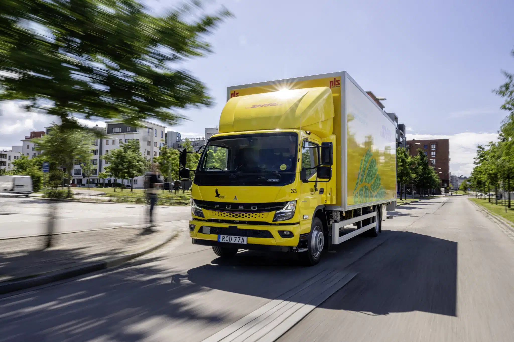 FUSO eCanter in Schweden: Falkenklev Logistik fährt elektrisch für DHL in Malmö
FUSO eCanter in Sweden: Falkenklev Logistik electrifies its routes for DHL in Malmö